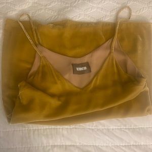 Sleeveless velvet dress